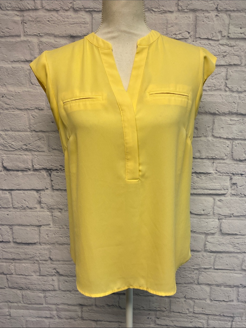 The Limited Yellow V Neck Cap Sleeve Top Size Small